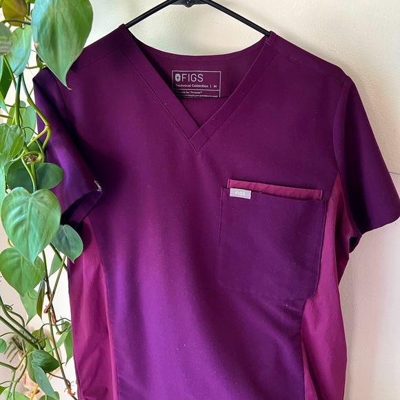 FIGS deep purple set! Medium - Picture 1 of 4